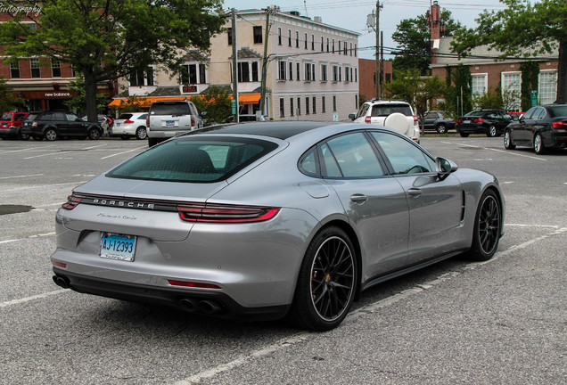 Porsche 971 Panamera Turbo