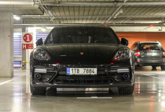 Porsche 971 Panamera Turbo