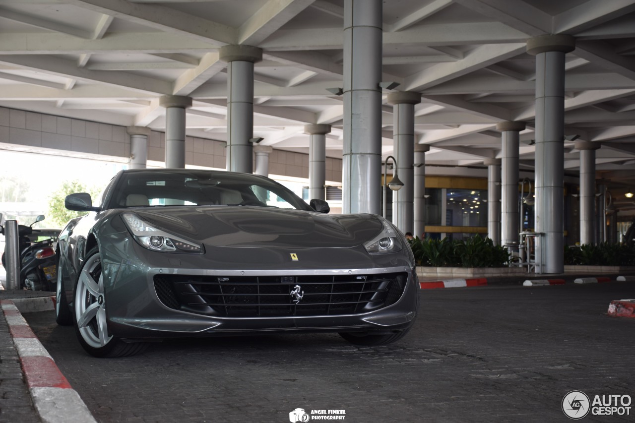 Ferrari GTC4Lusso