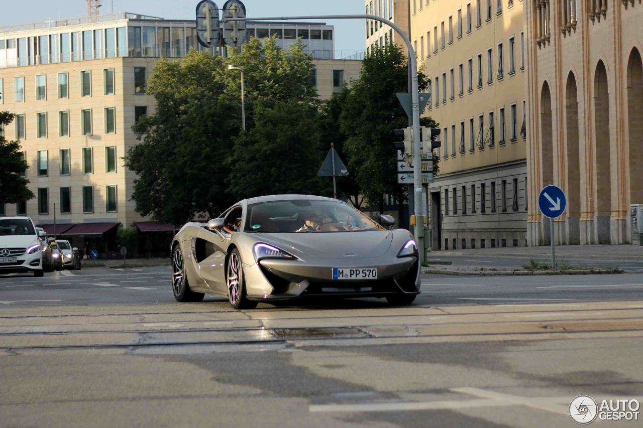 McLaren 570S