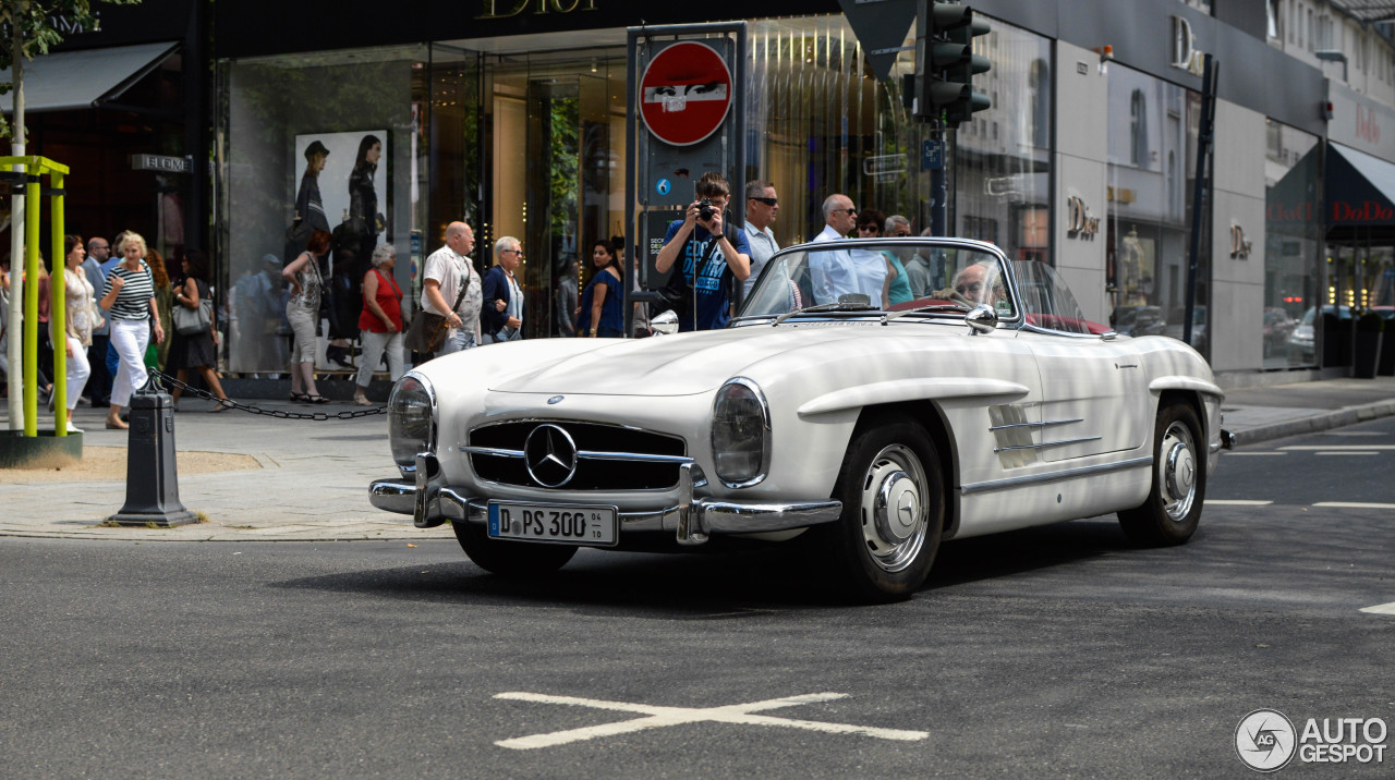 Mercedes-Benz 300SL Roadster