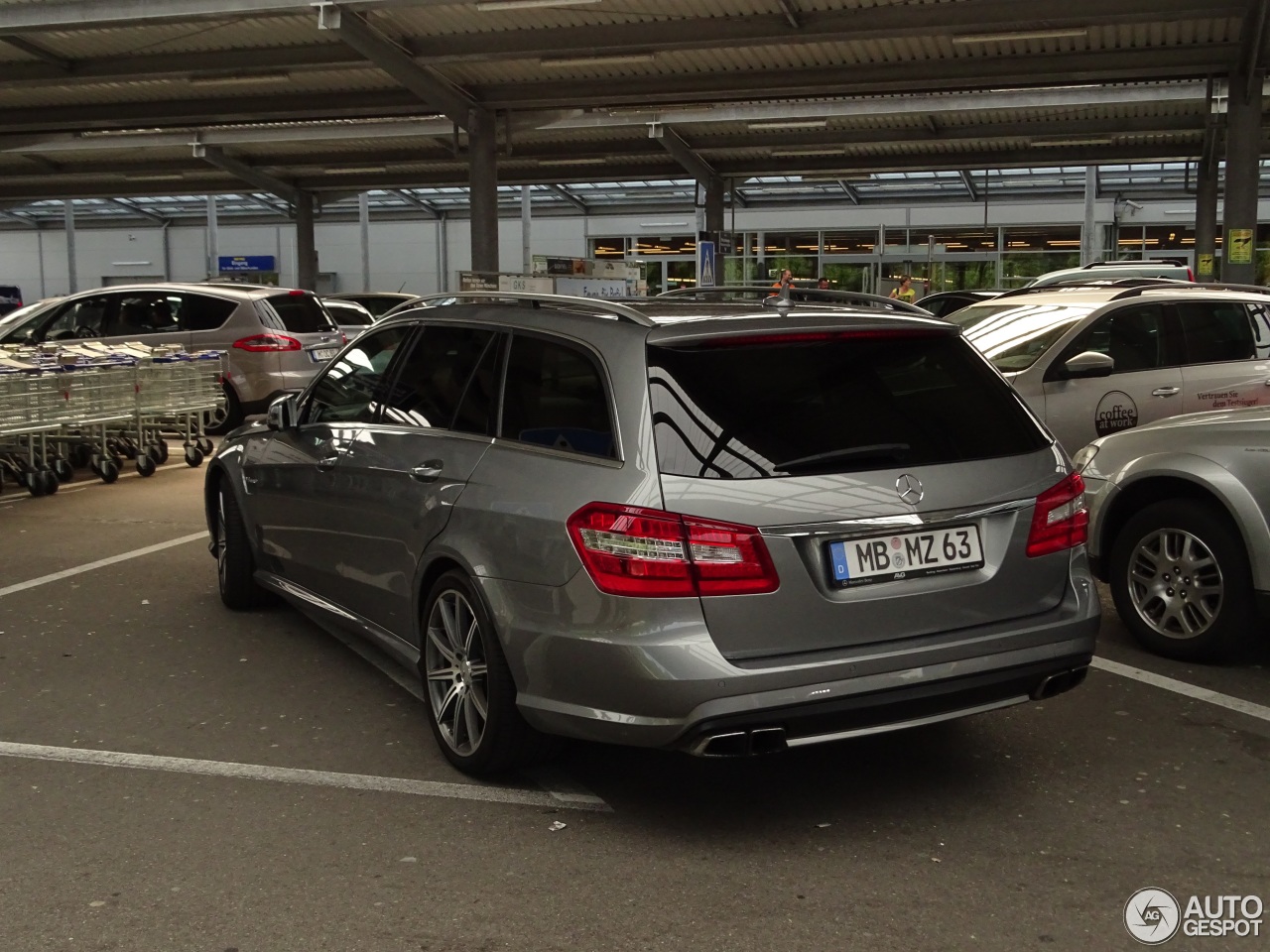 Mercedes-Benz E 63 AMG S212 V8 Biturbo