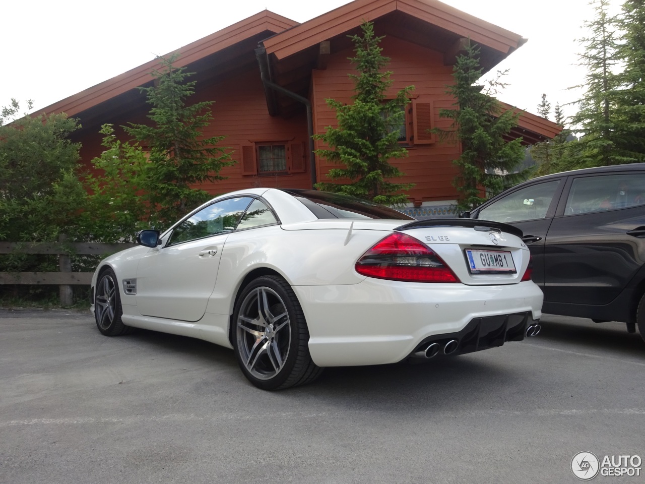 Mercedes-Benz SL 63 AMG