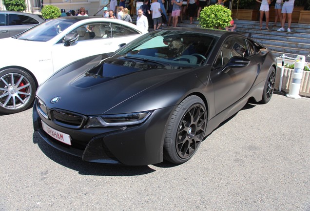 BMW i8