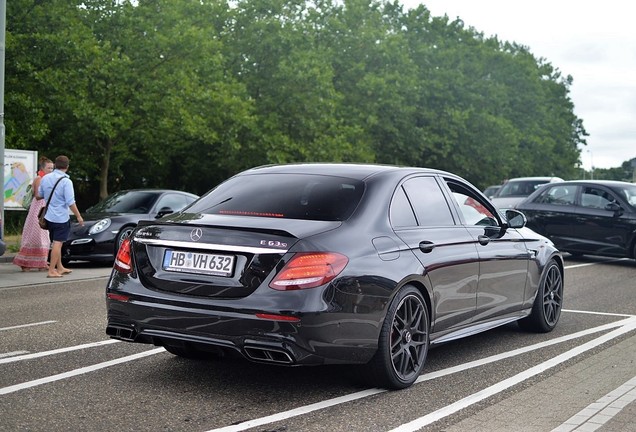 Mercedes-AMG E 63 S W213