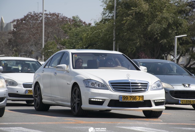 Mercedes-Benz S 65 AMG V221 2010