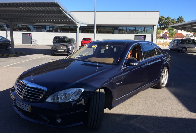 Mercedes-Benz S 65 AMG V221