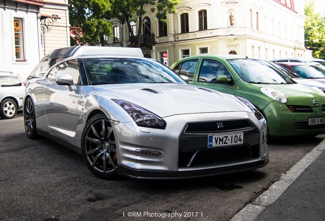 Nissan GT-R 2012