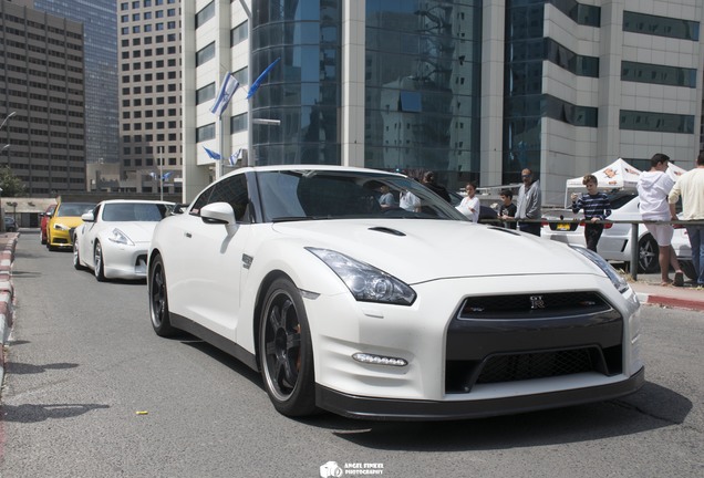 Nissan GT-R 2013