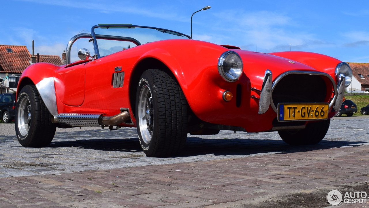 AC Cobra 427