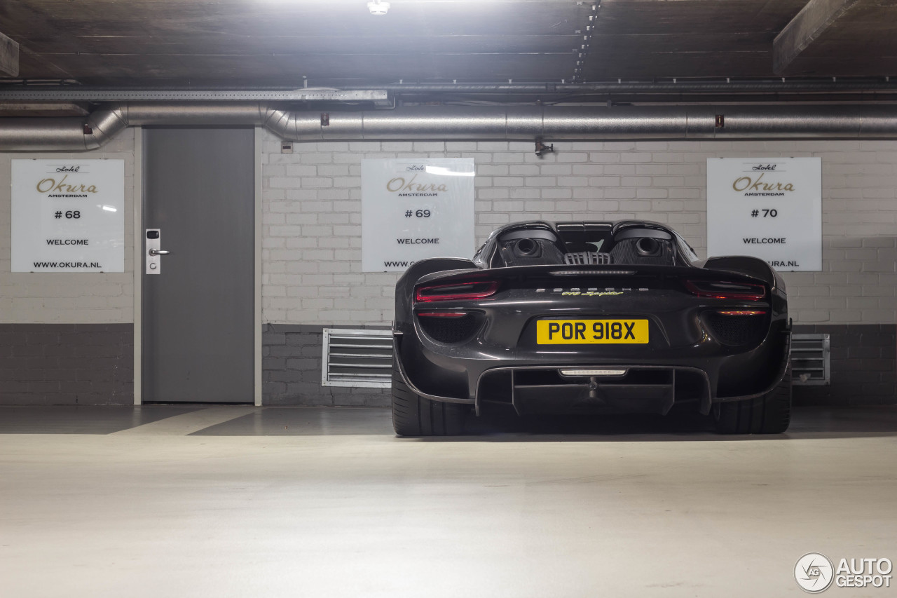 Porsche 918 Spyder Weissach Package