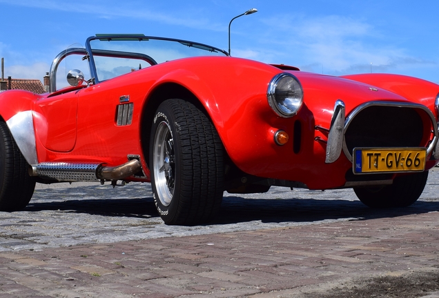 AC Cobra 427