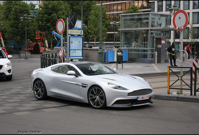 Aston Martin Vanquish 2013