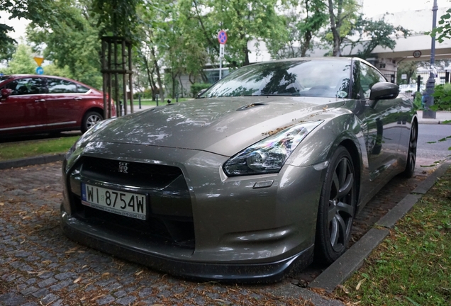 Nissan GT-R