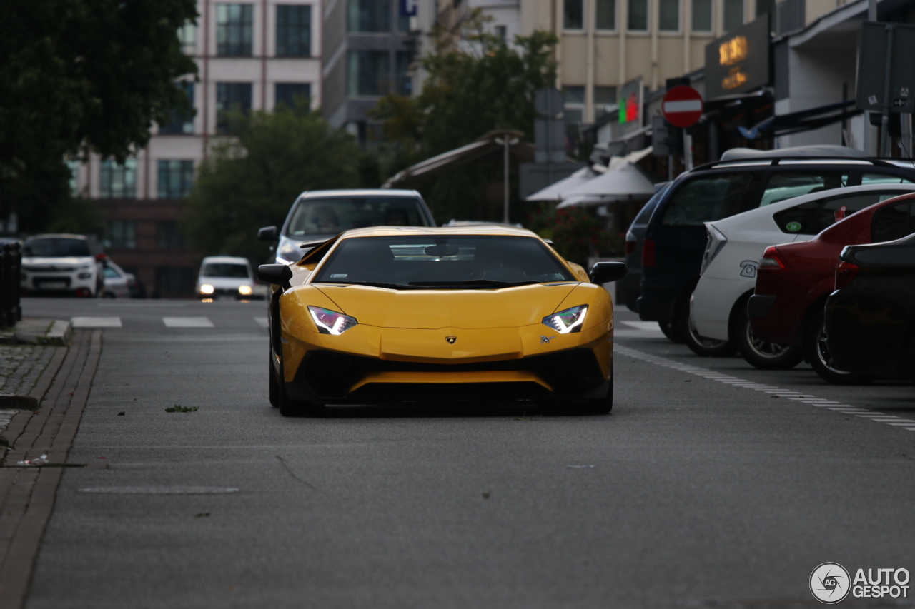 Lamborghini Aventador LP750-4 SuperVeloce