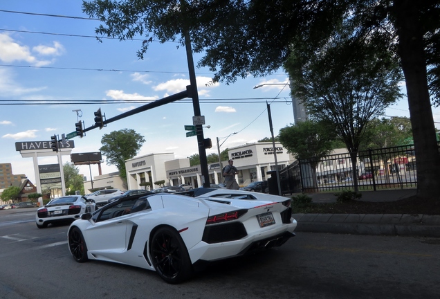 Lamborghini Aventador LP700-4 Roadster