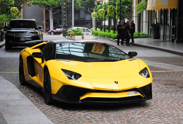 Lamborghini Aventador LP750-4 SuperVeloce Roadster