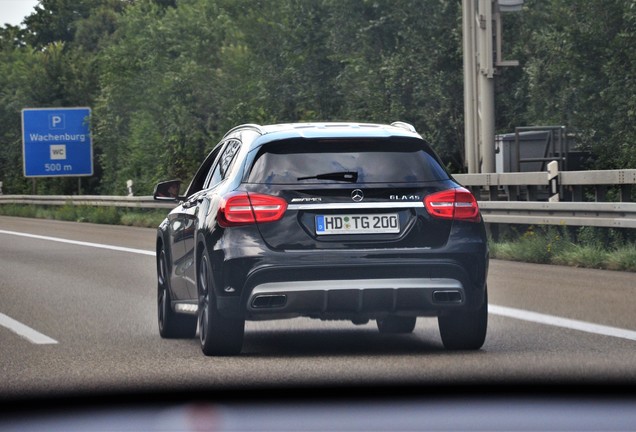 Mercedes-AMG GLA 45 X156