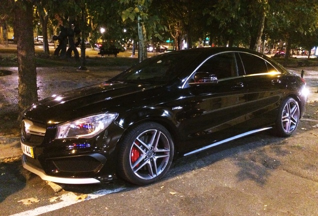 Mercedes-Benz CLA 45 AMG C117