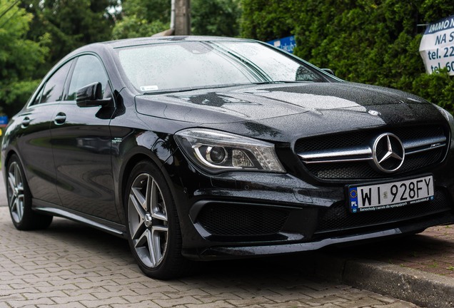 Mercedes-Benz CLA 45 AMG C117