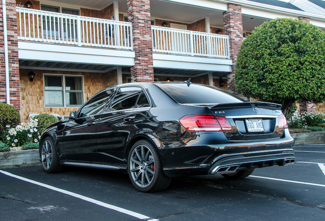 Mercedes-Benz E 63 AMG S W212