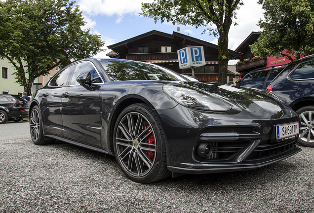 Porsche 971 Panamera Turbo