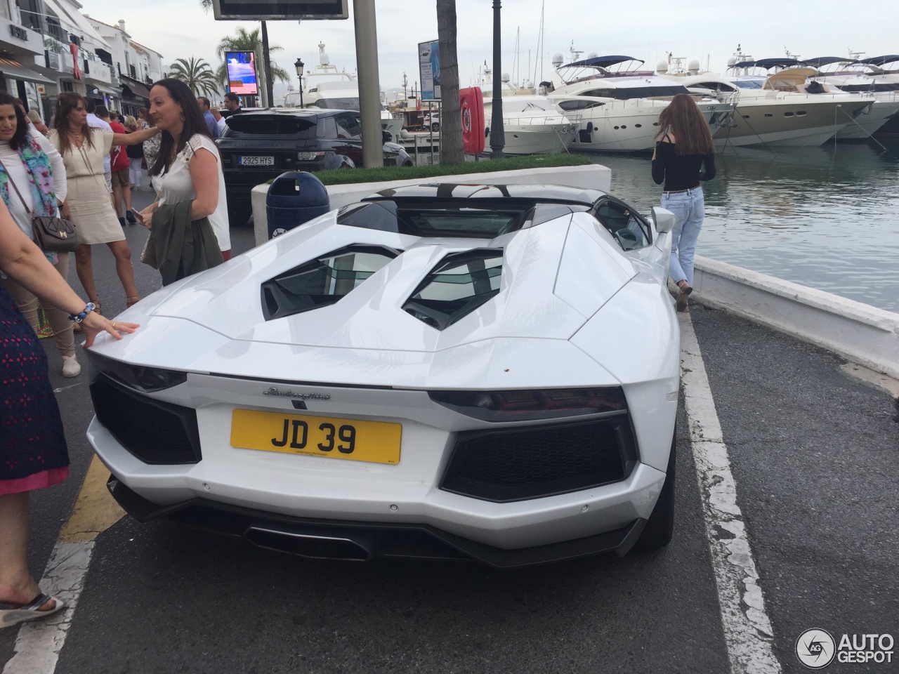 Lamborghini Aventador LP700-4 Roadster