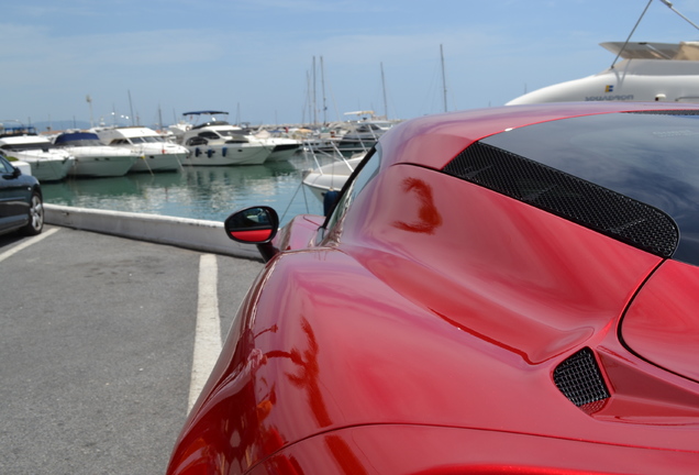 Alfa Romeo 4C Coupé