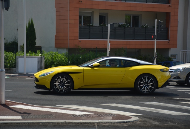 Aston Martin DB11