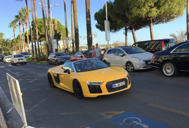 Audi R8 V10 Spyder 2016