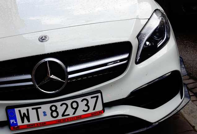 Mercedes-AMG A 45 W176 2015