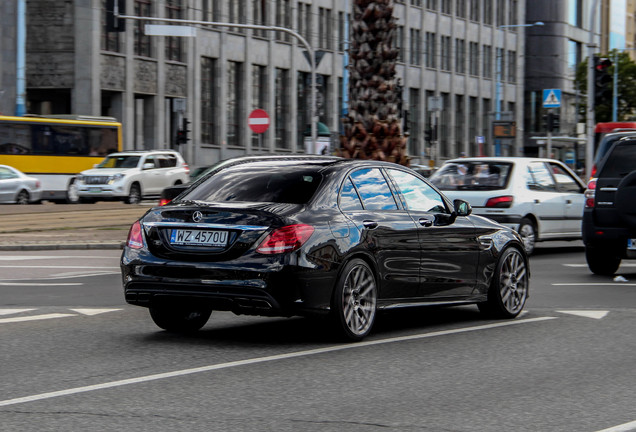 Mercedes-AMG C 63 S W205