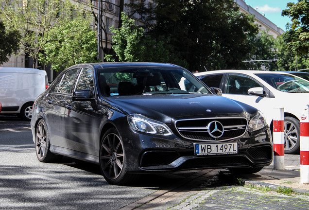 Mercedes-Benz E 63 AMG S W212