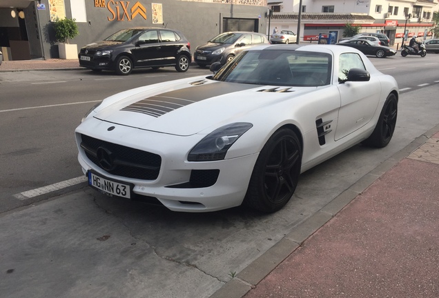 Mercedes-Benz SLS AMG