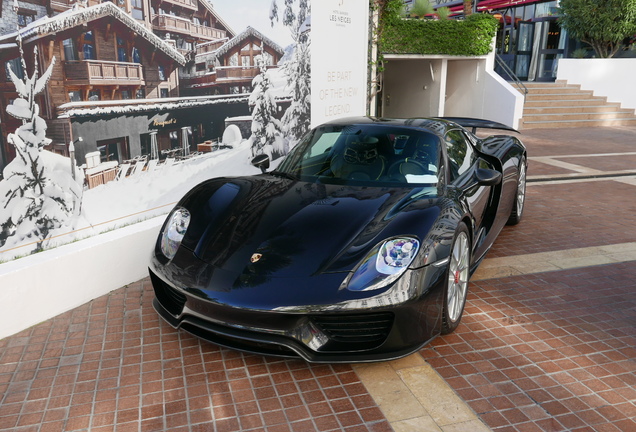 Porsche 918 Spyder Weissach Package