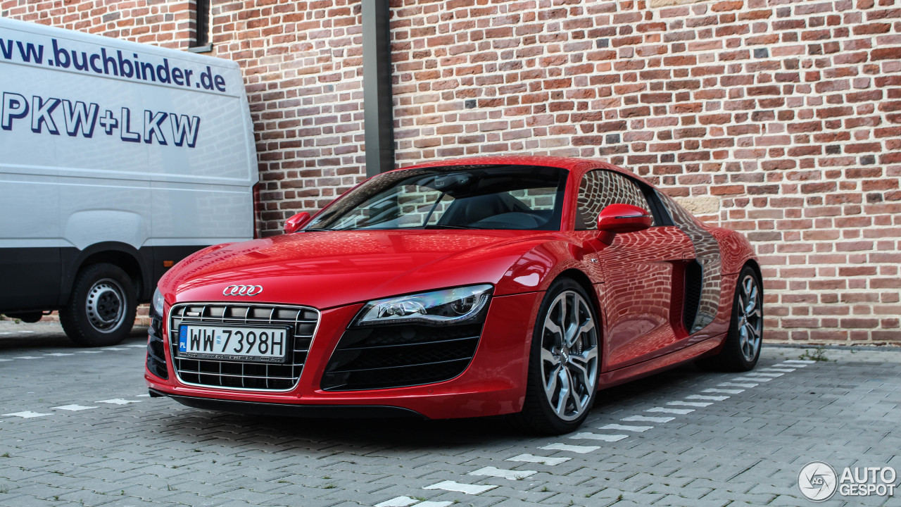 Audi R8 V10