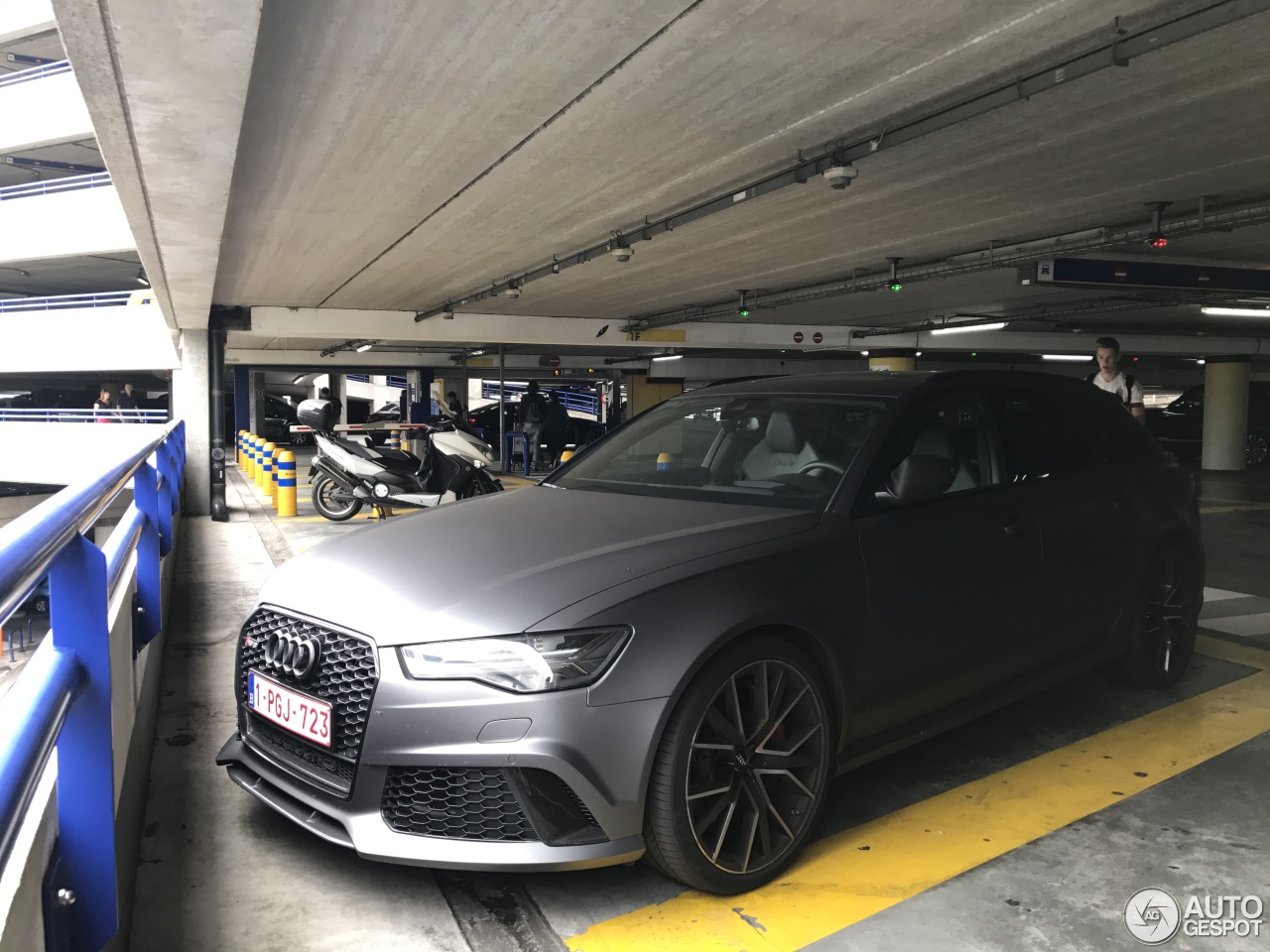 Audi RS6 Avant C7 2015