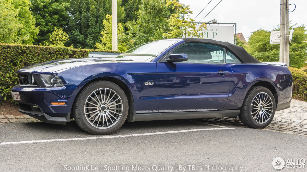 Ford Mustang GT Convertible 2011