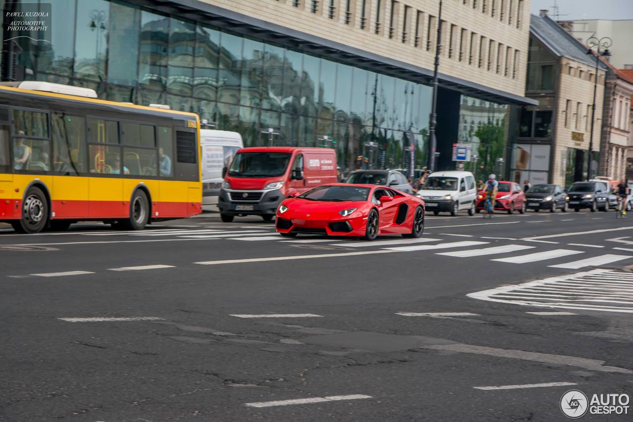 Lamborghini Aventador LP700-4