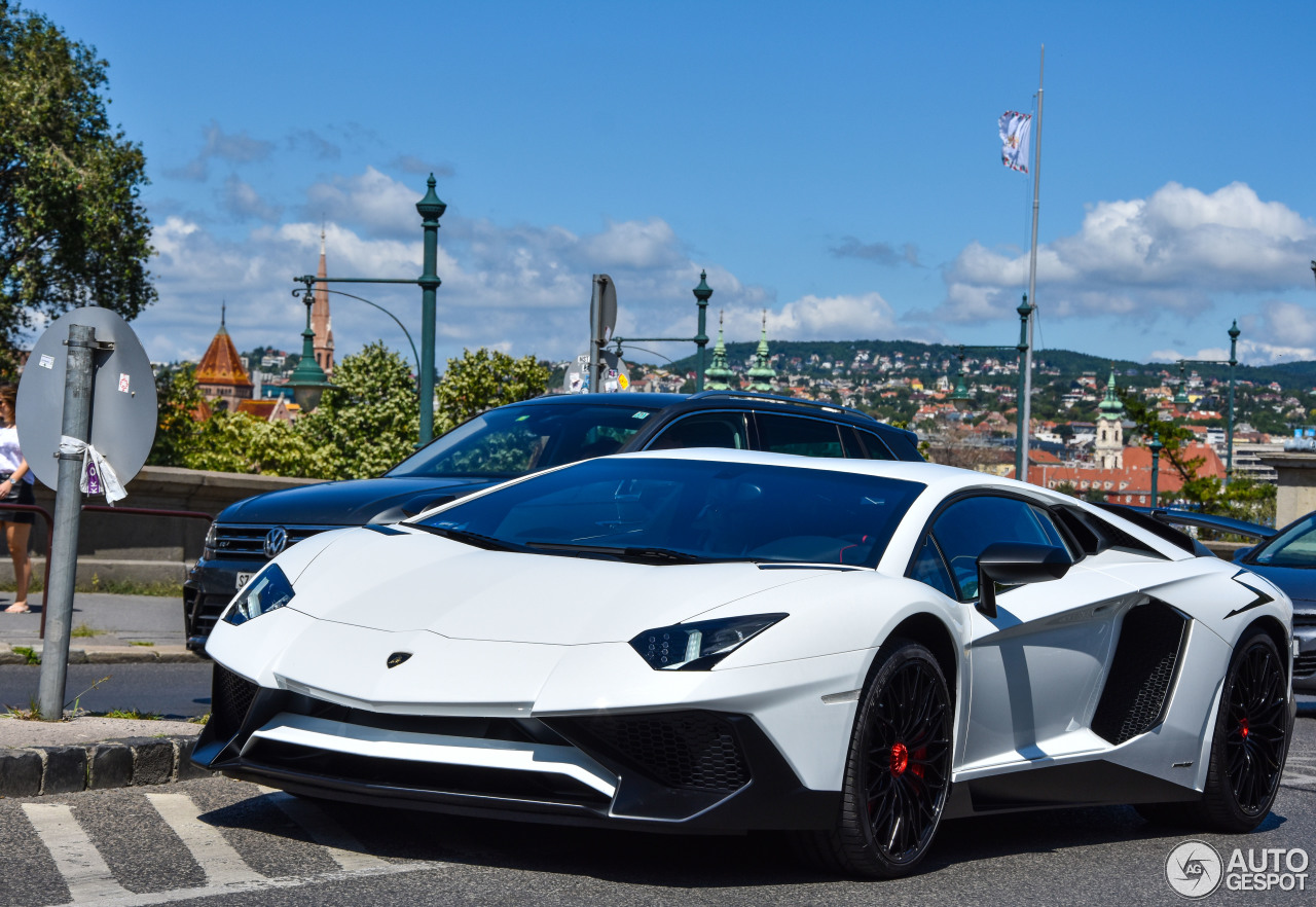 Lamborghini Aventador LP750-4 SuperVeloce