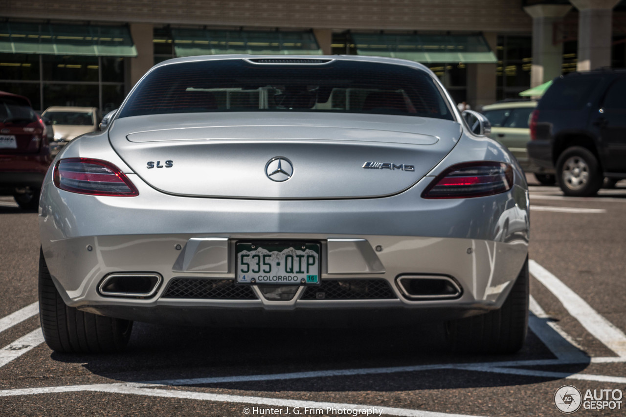 Mercedes-Benz SLS AMG