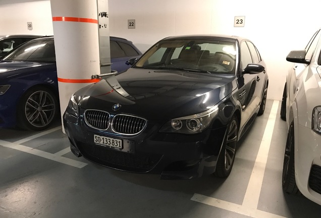 BMW M5 E60 2005