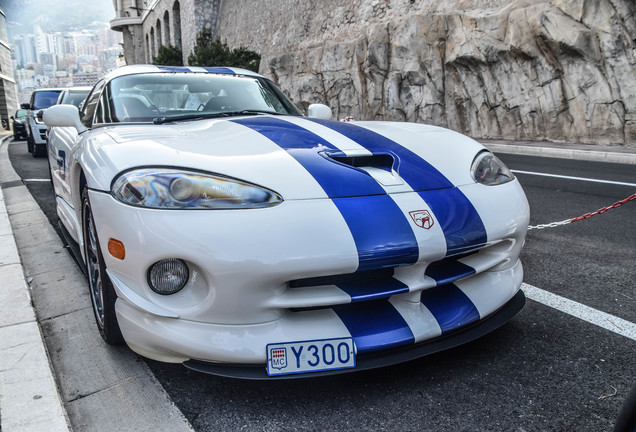 Dodge Viper GTS R