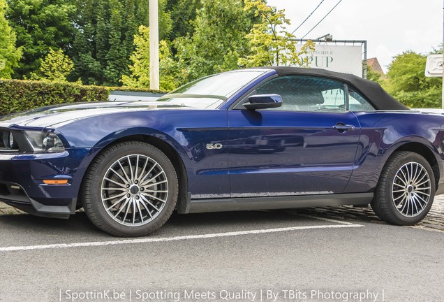 Ford Mustang GT Convertible 2011