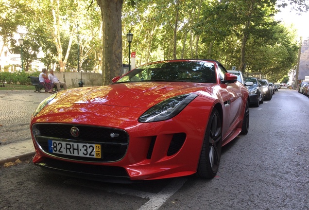 Jaguar F-TYPE S AWD Convertible British Design Edition