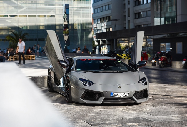 Lamborghini Aventador LP700-4