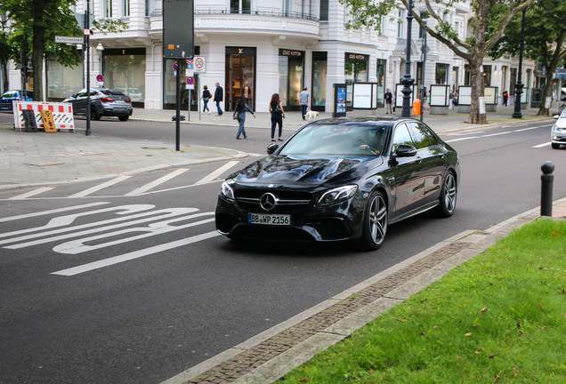 Mercedes-AMG E 63 S W213