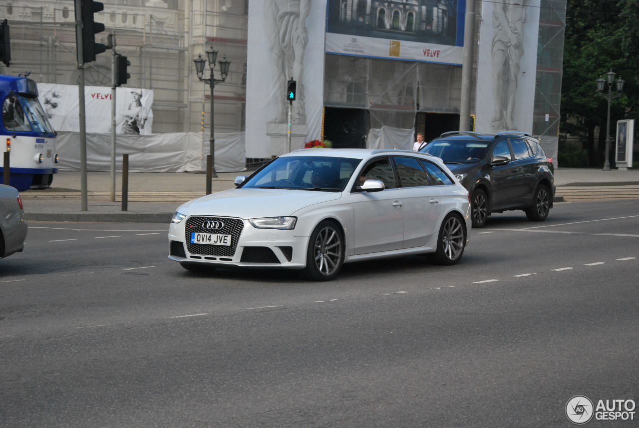 Audi RS4 Avant B8