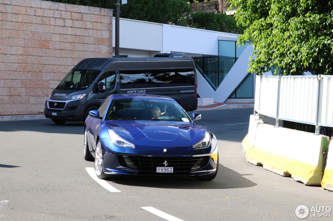 Ferrari GTC4Lusso T