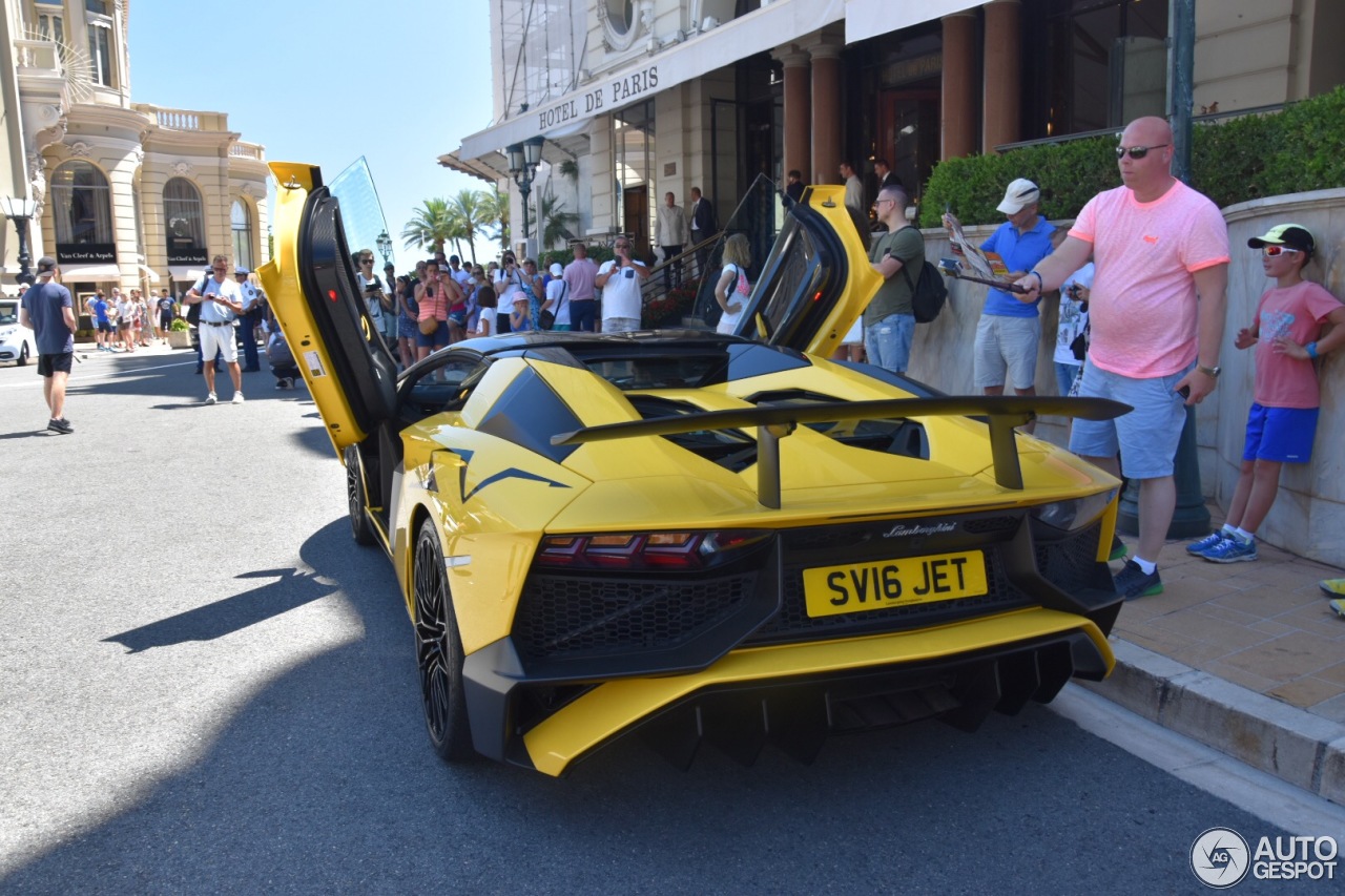 Lamborghini Aventador LP750-4 SuperVeloce Roadster